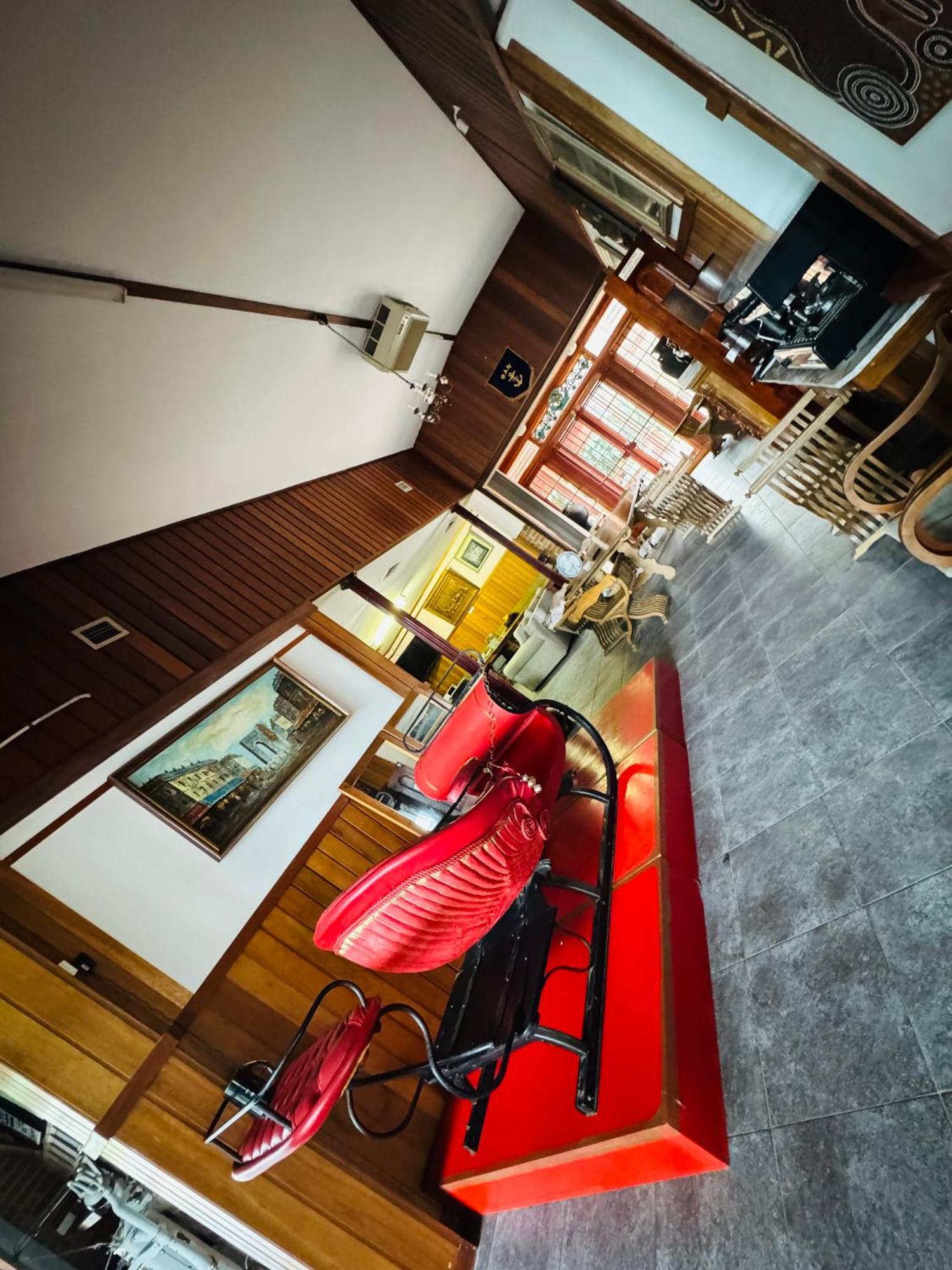 A Railway Lodge Тарий Екстериор снимка